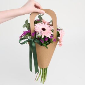Kraft Taşımalı Bukette Pembe Gerbera ve Hüsnüyusuf